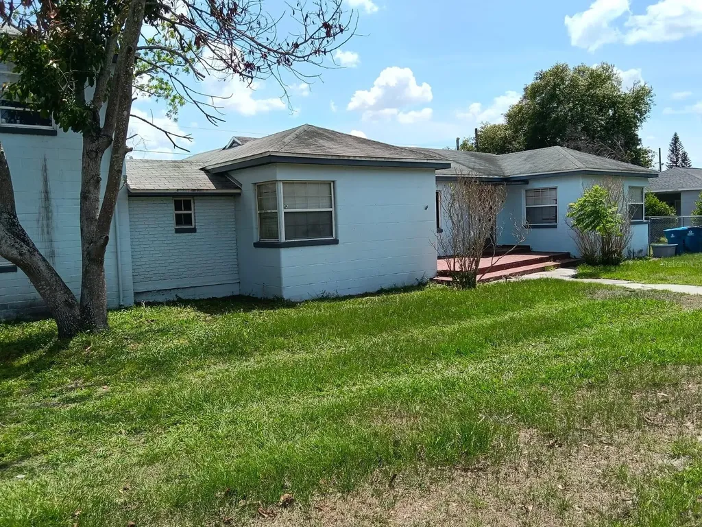 1011 NE 2nd Street Mulberry FL 33860