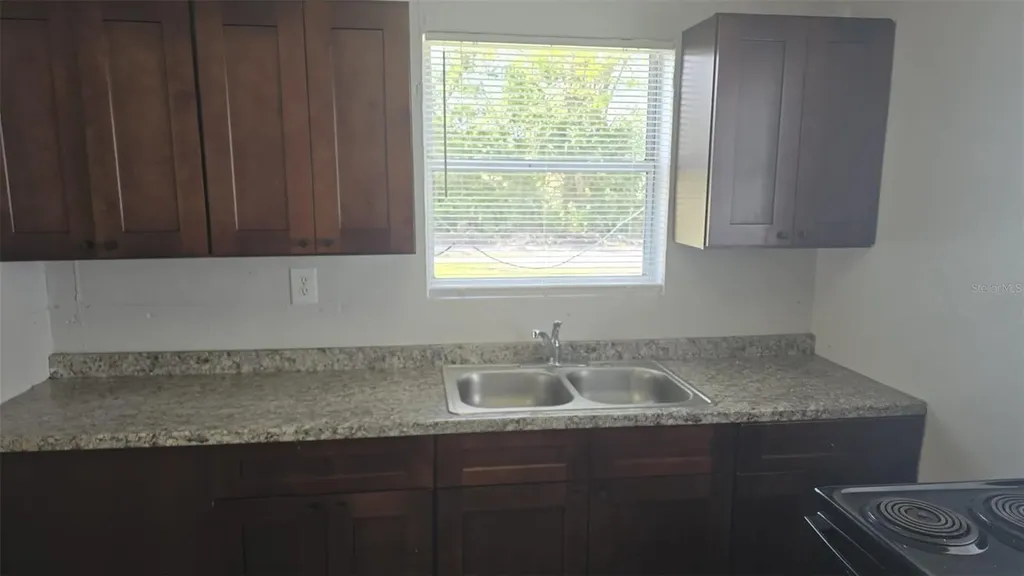 1011 NE 2nd Street Mulberry FL 33860