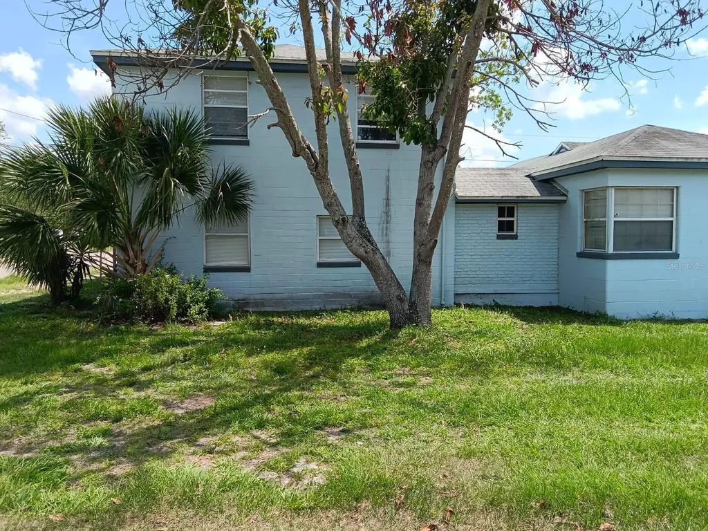 1011 NE 2nd Street Mulberry FL 33860