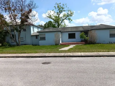 1011 NE 2nd Street Mulberry FL 33860