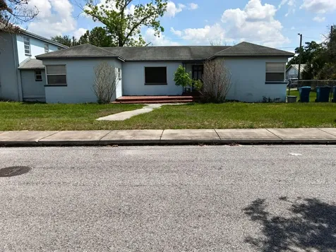 1011 NE 2nd Street Mulberry FL 33860