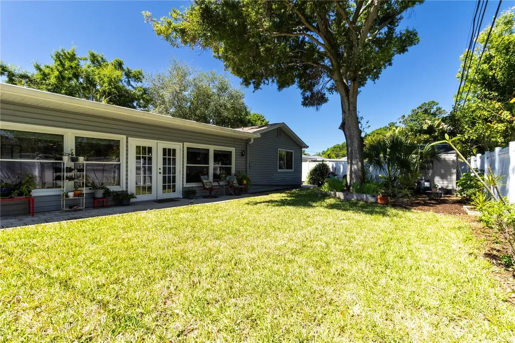 7211 12th Avenue N St Petersburg FL 33710