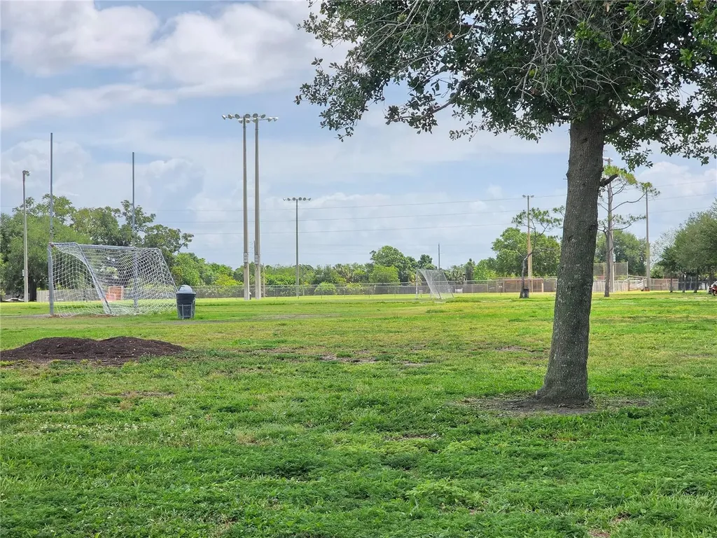 7211 12th Avenue N St Petersburg FL 33710