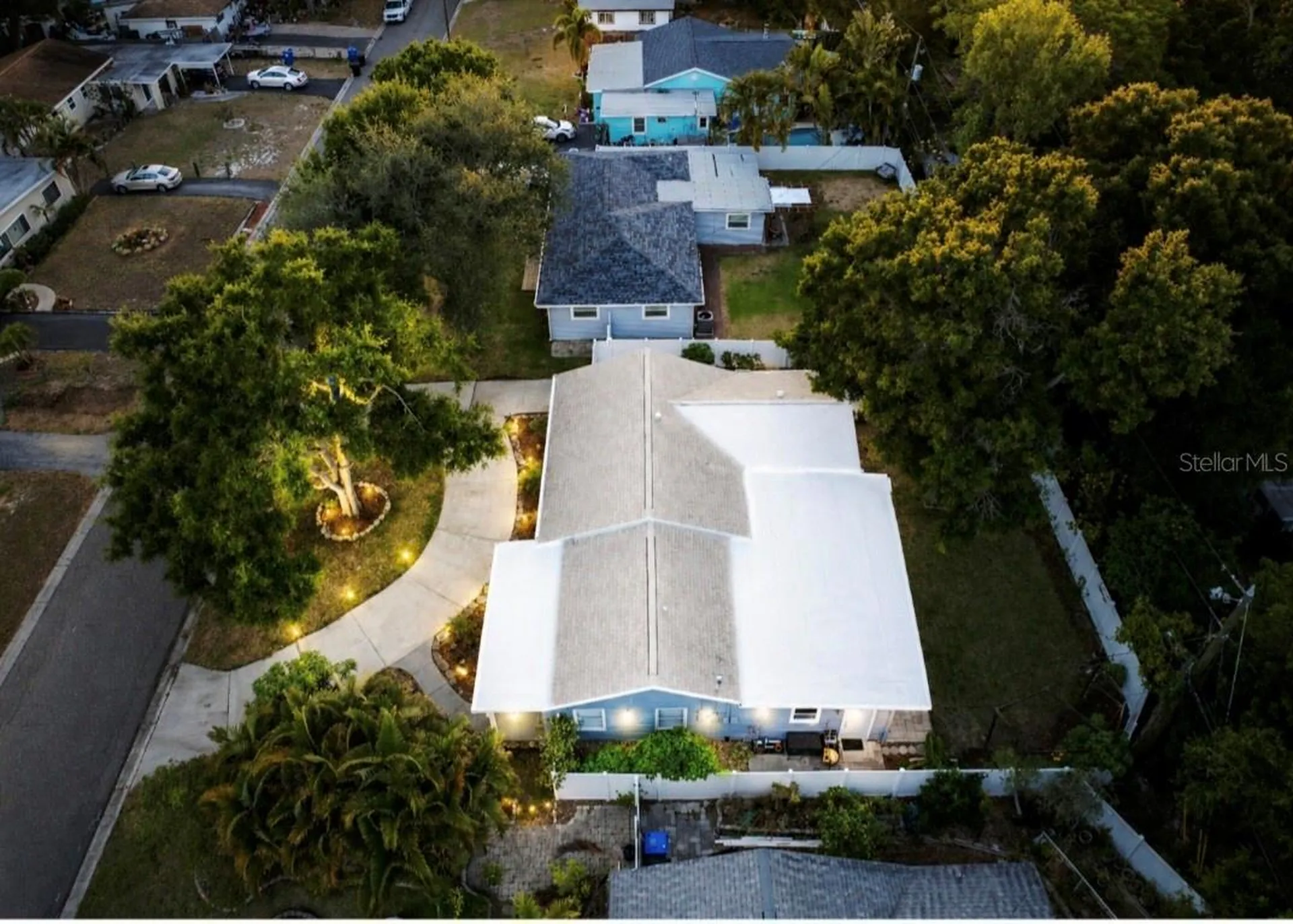 7211 12th Avenue N St Petersburg FL 33710