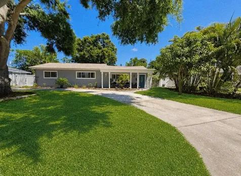 7211 12th Avenue N St Petersburg FL 33710