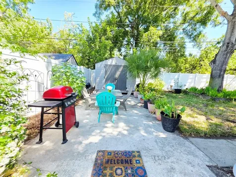 7211 12th Avenue N St Petersburg FL 33710