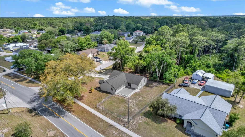3204 Saint James Avenue Deltona FL 32738