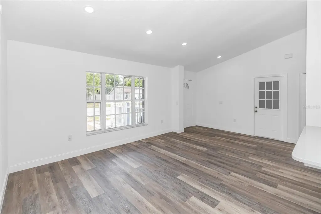 3204 Saint James Avenue Deltona FL 32738