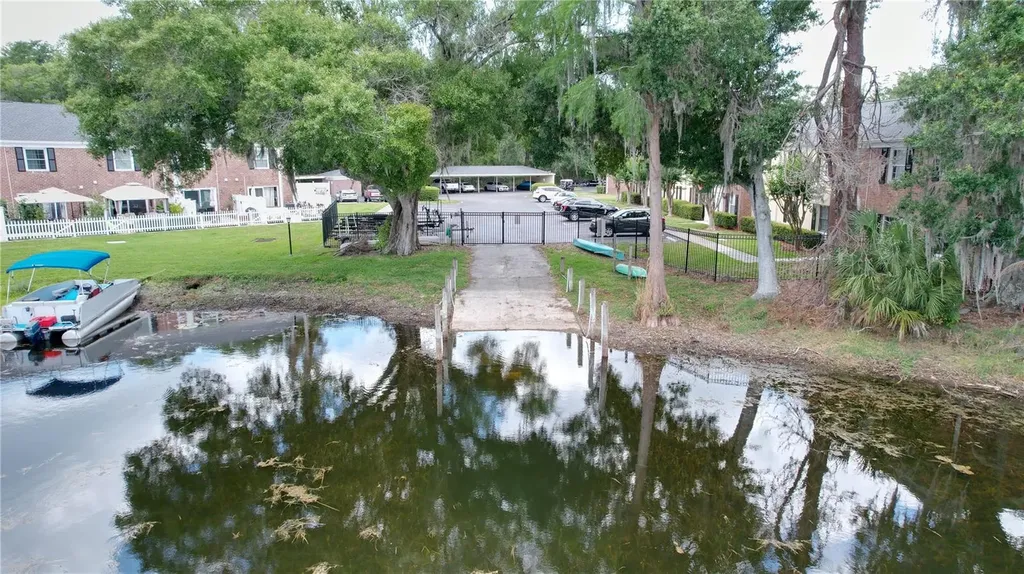 13725 Juniper Blossom Drive Tampa FL 33618