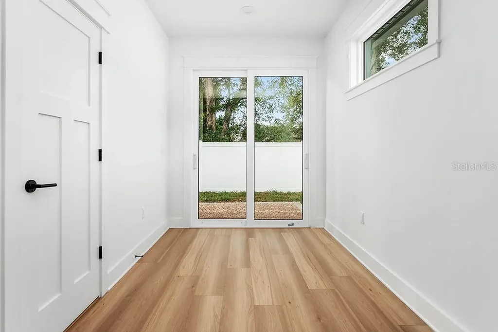 3215 W Aileen Street Tampa FL 33607