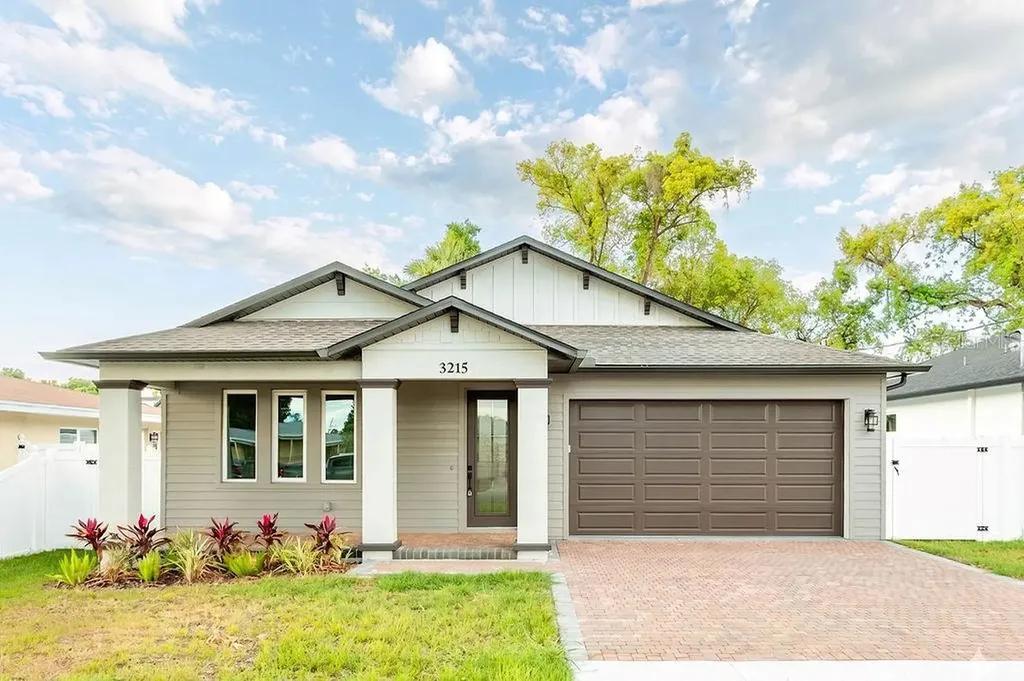 3215 W Aileen Street Tampa FL 33607