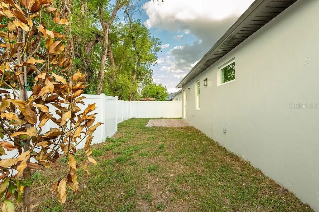 3215 W Aileen Street Tampa FL 33607
