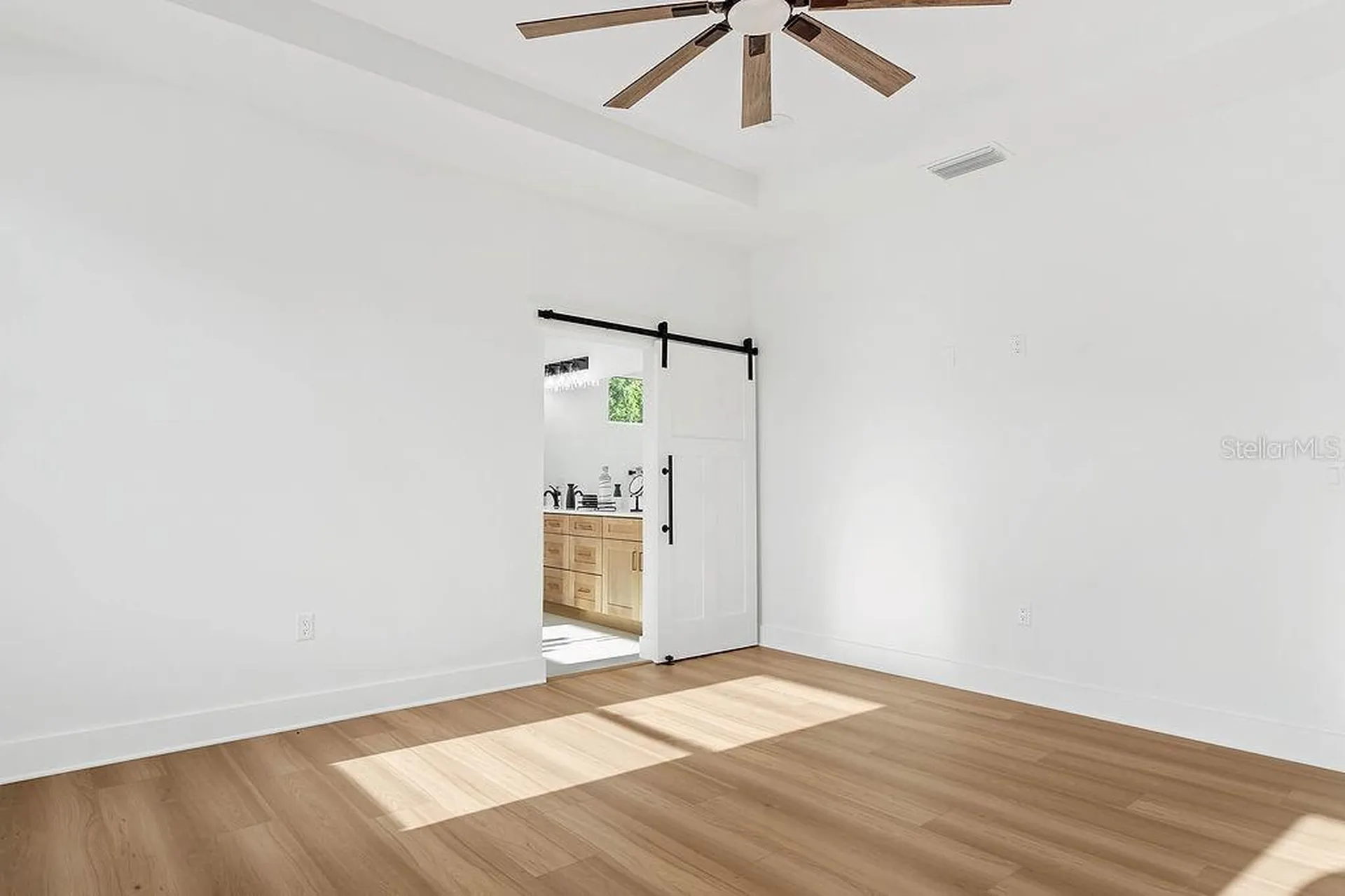 3215 W Aileen Street Tampa FL 33607