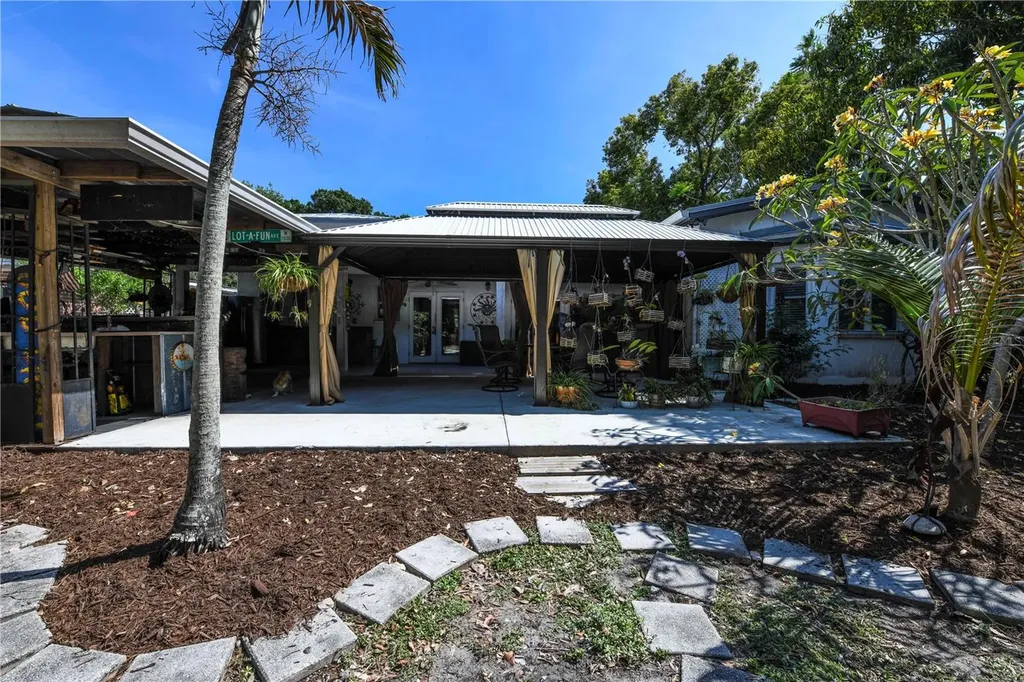 2059 Rose Street Sarasota FL 34239