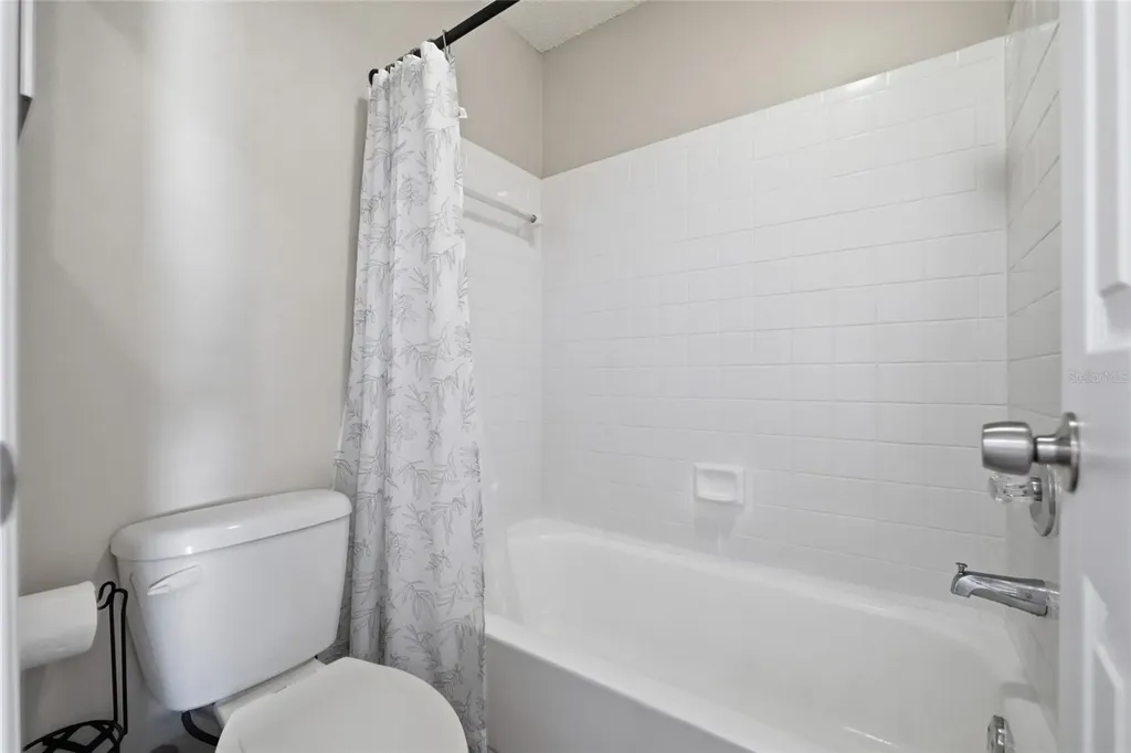 2116 Intervista Lane Valrico FL 33594
