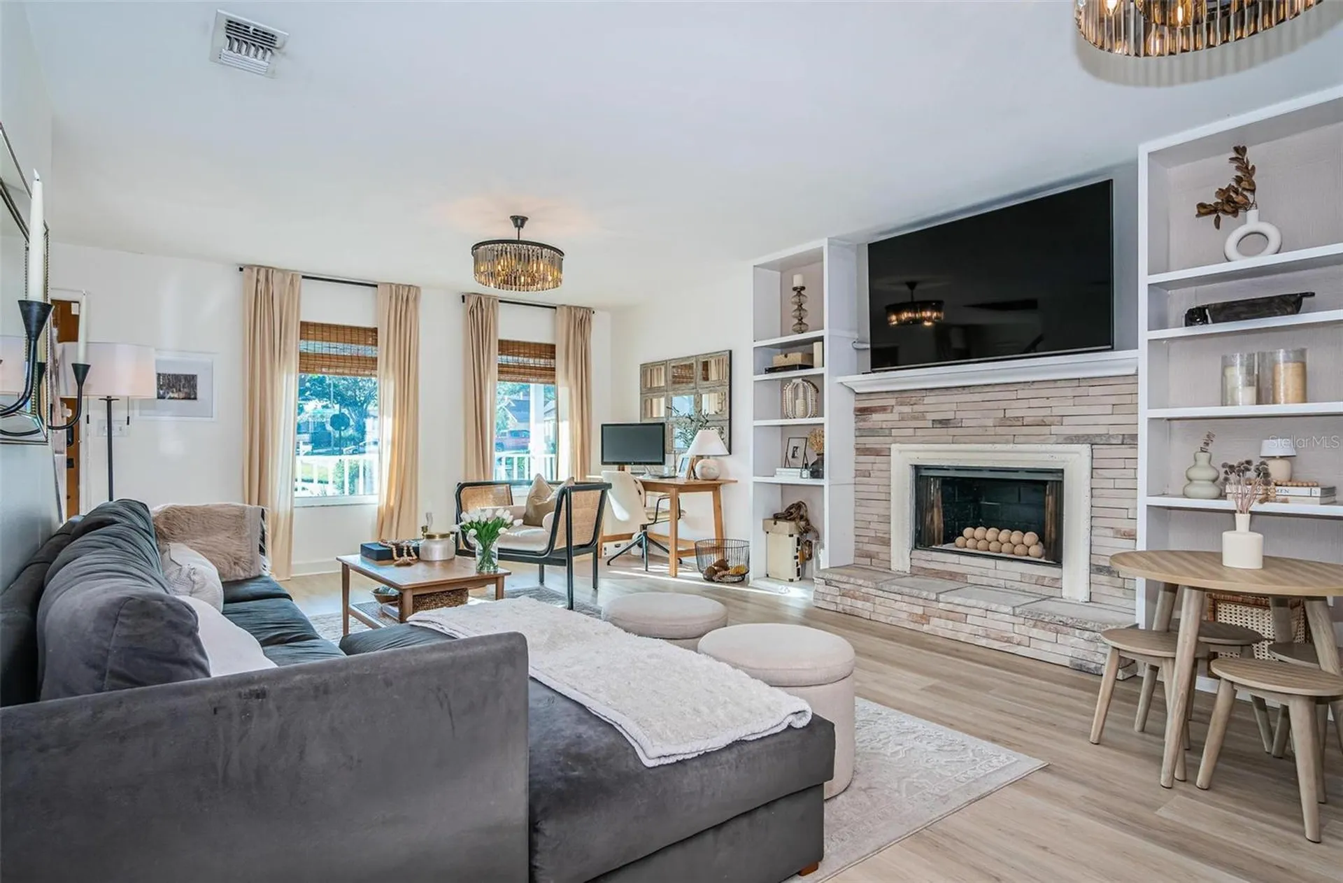 1806 River Crossing Drive Valrico FL 33596
