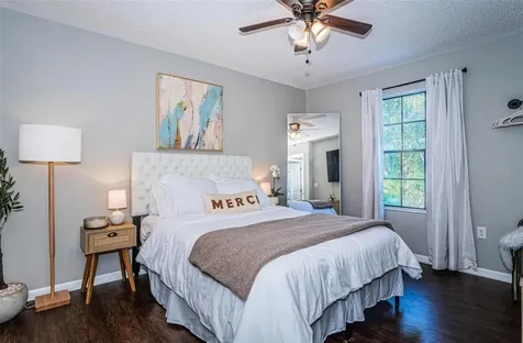 1806 River Crossing Drive Valrico FL 33596