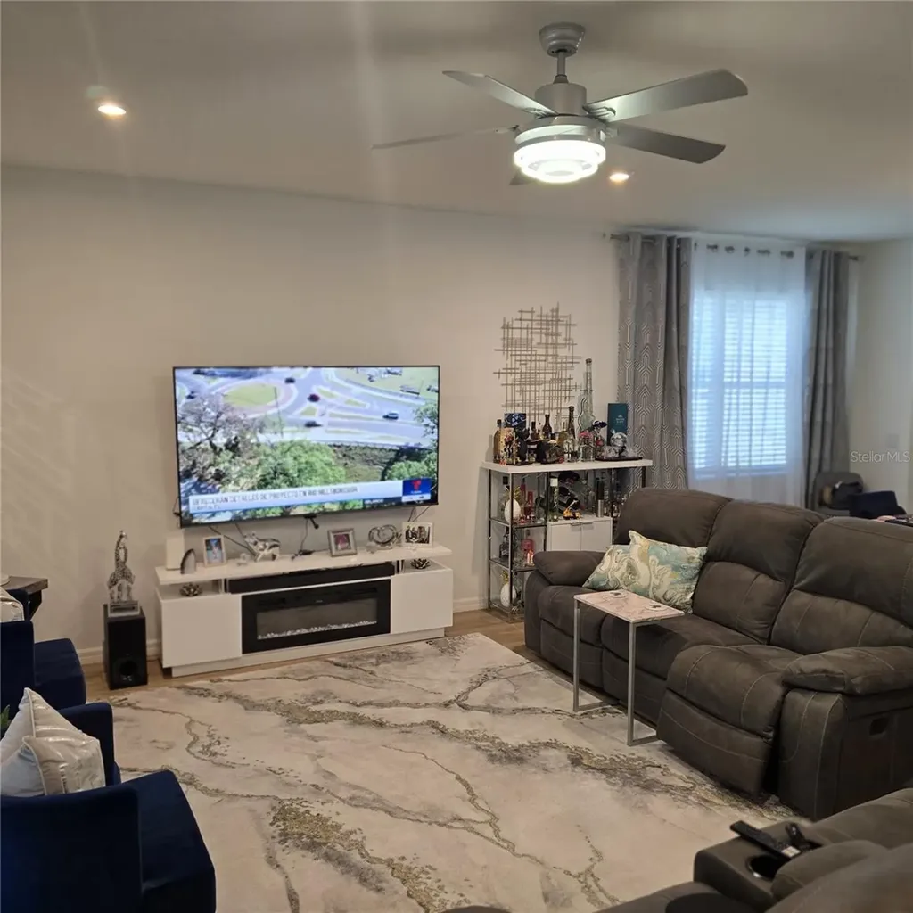 33259 Country House Drive Sorrento FL 32776