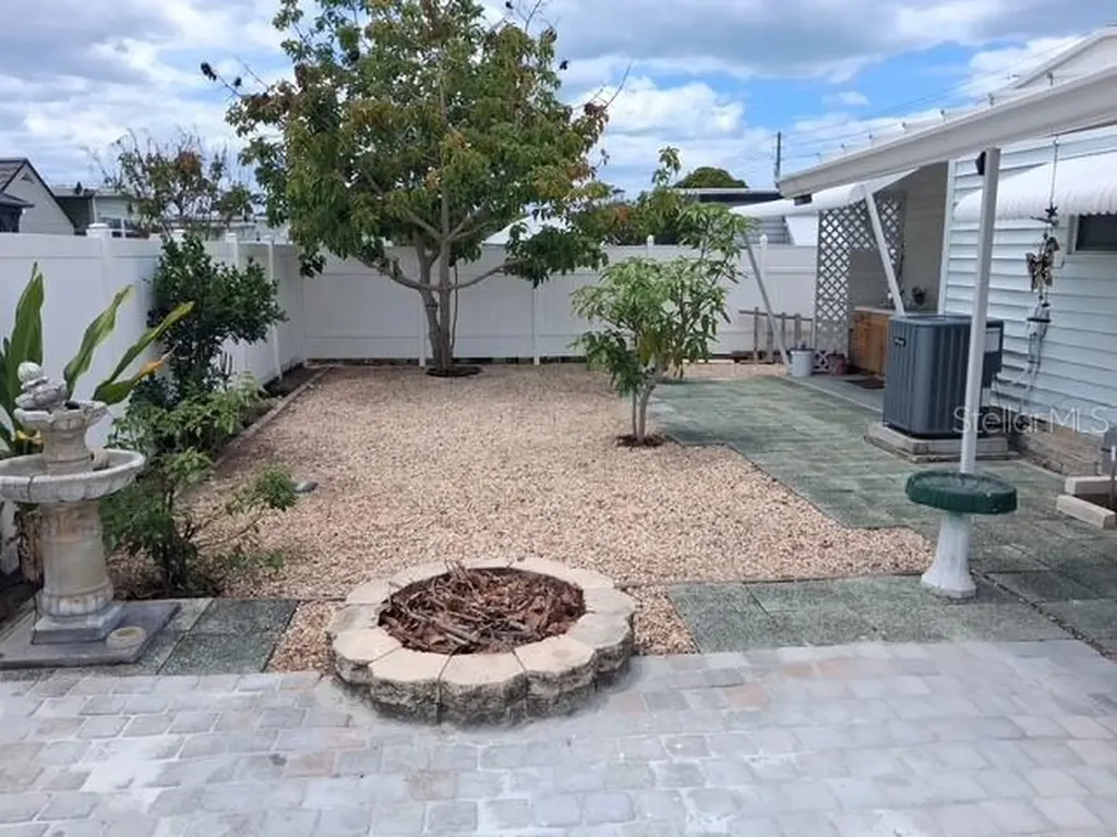 5148 Darlington Road Holiday FL 34690