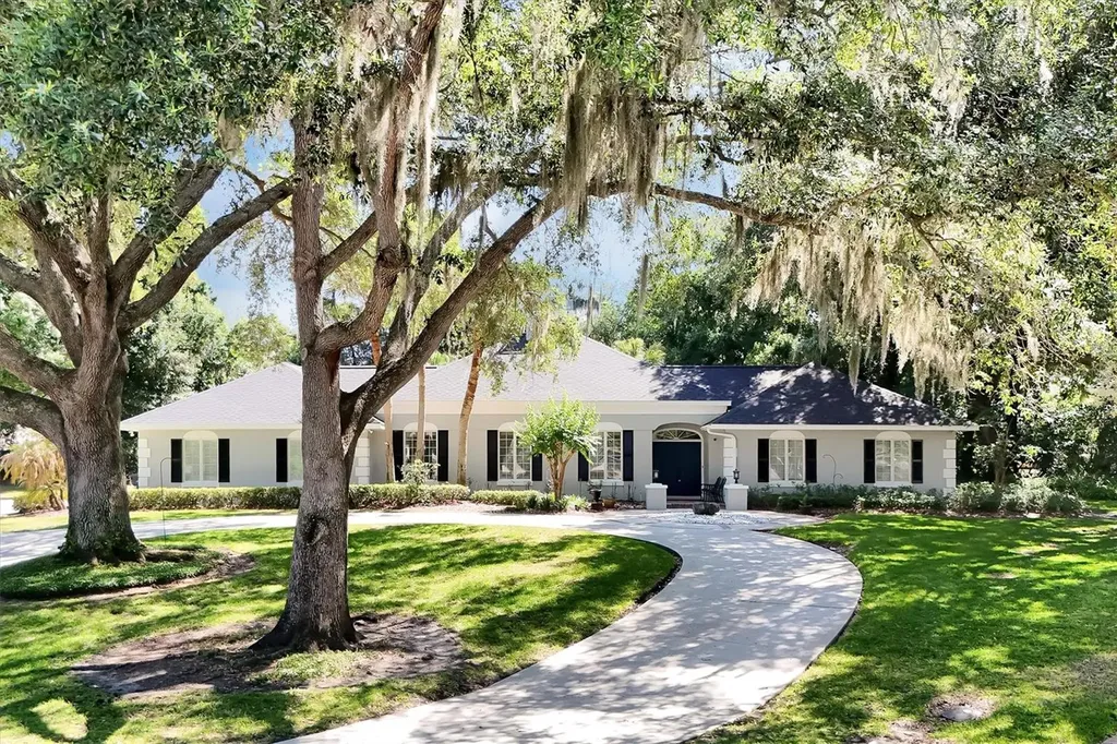 44 Lake Eloise Court Winter Haven FL 33884