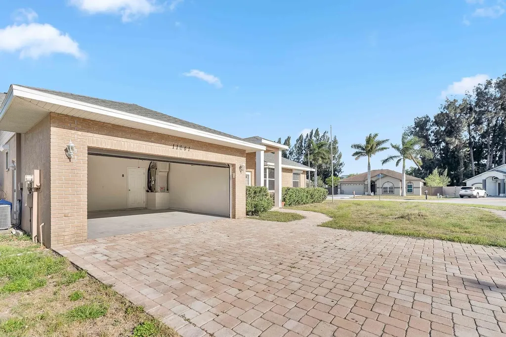 11641 59th Street N Pinellas Park FL 33782