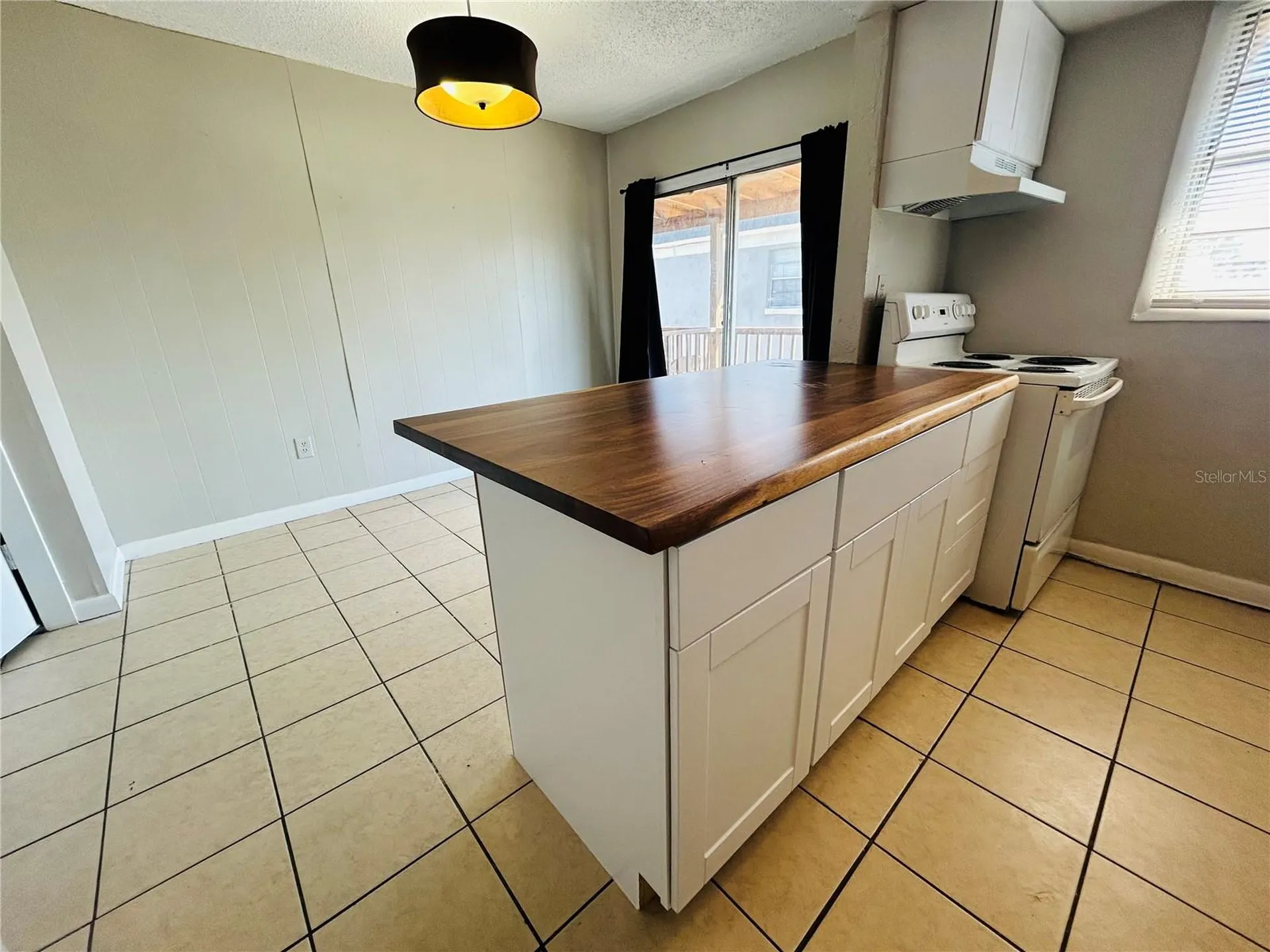 2777 L B Mcleod Road Orlando FL 32805