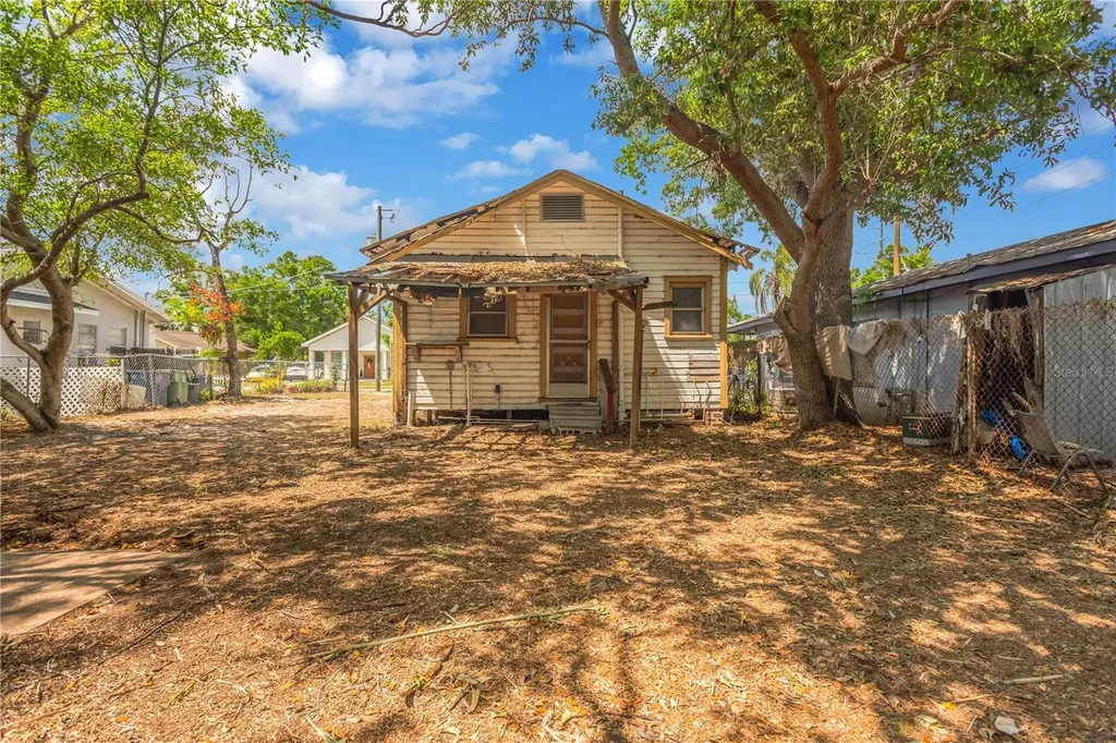 2505 E 17th Avenue Tampa FL 33605