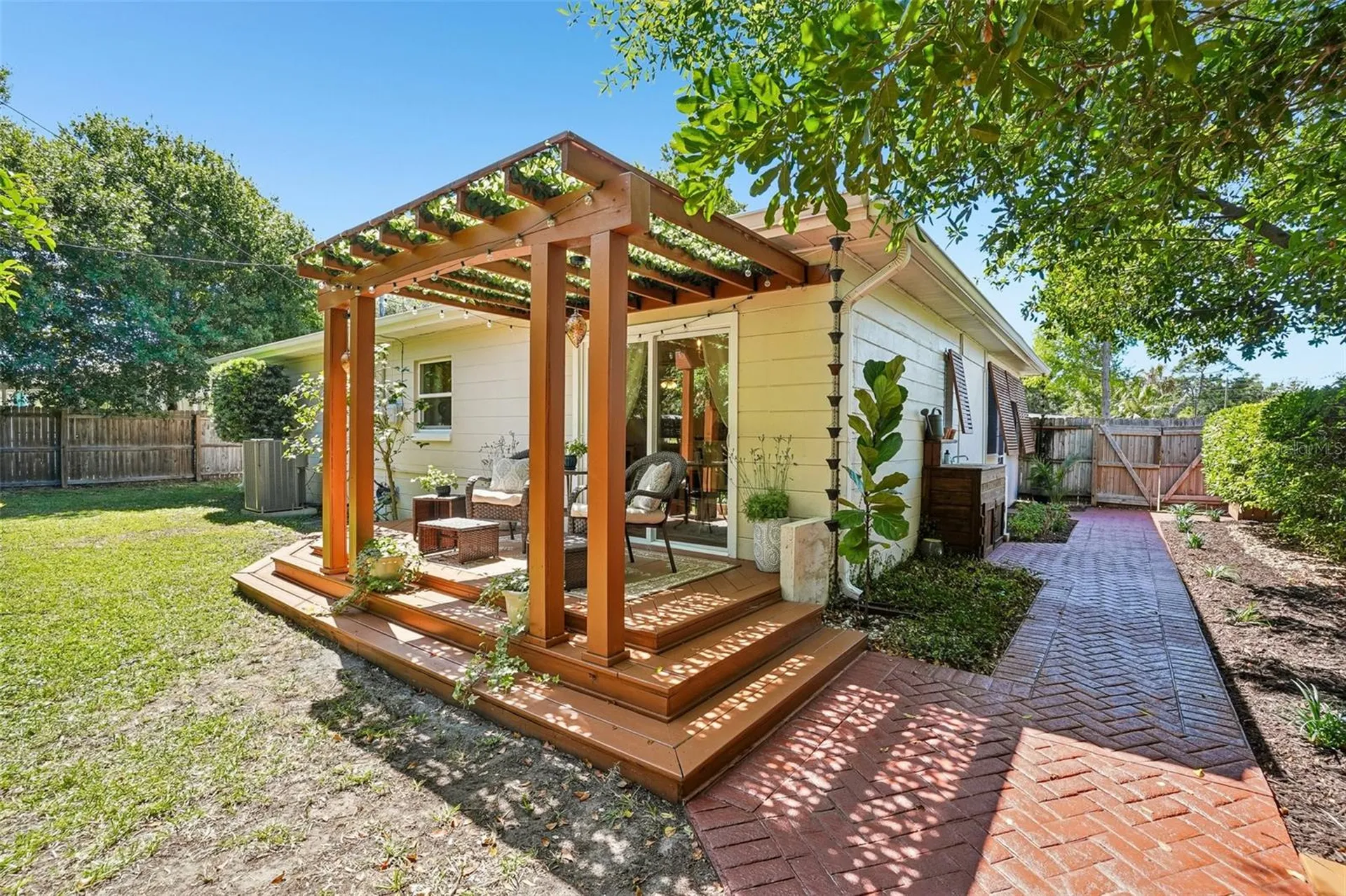 5389 55th Avenue N St Petersburg FL 33709