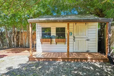 5389 55th Avenue N St Petersburg FL 33709