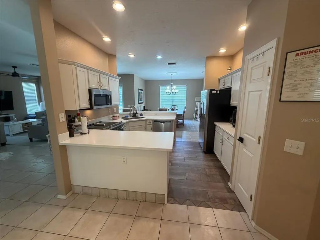 217 36th Street NE Bradenton FL 34208