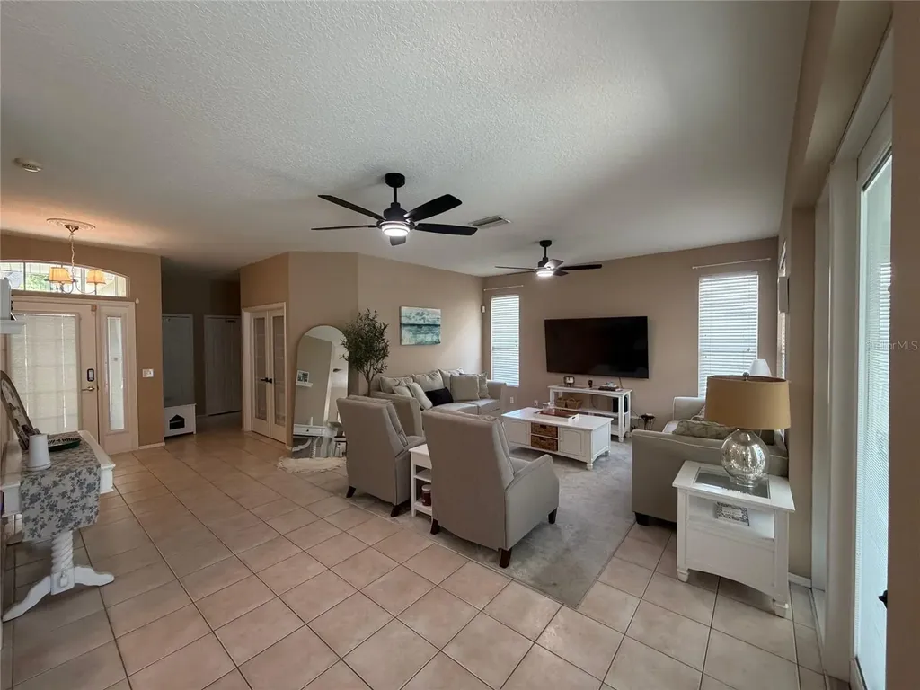 217 36th Street NE Bradenton FL 34208