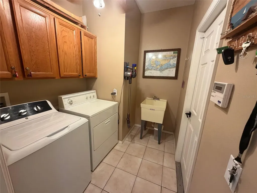 217 36th Street NE Bradenton FL 34208