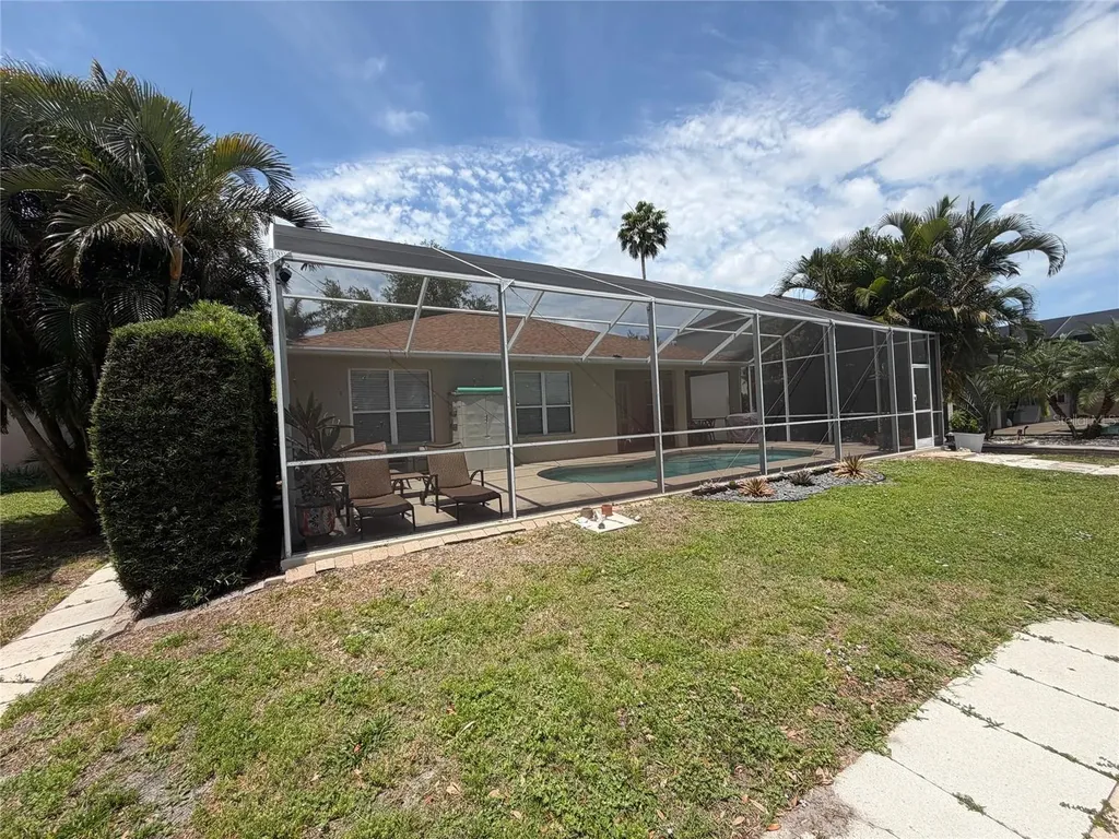 217 36th Street NE Bradenton FL 34208