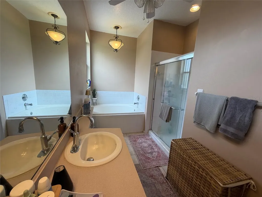 217 36th Street NE Bradenton FL 34208