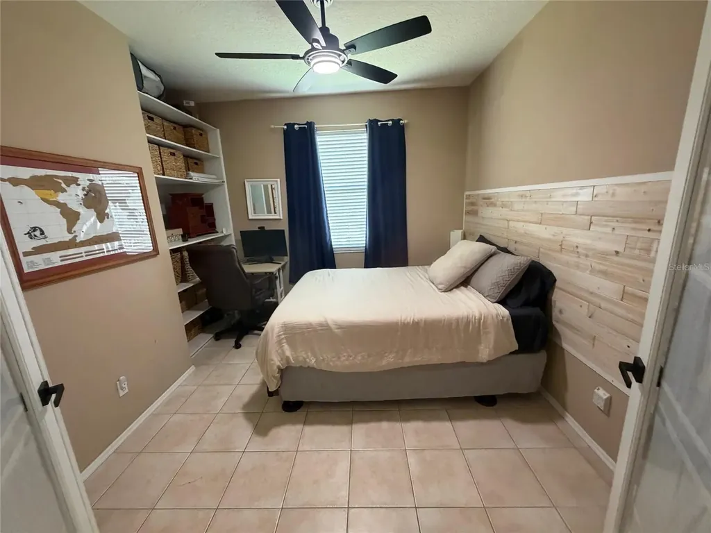 217 36th Street NE Bradenton FL 34208