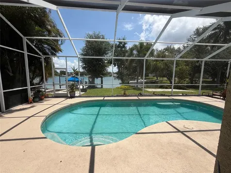 217 36th Street NE Bradenton FL 34208