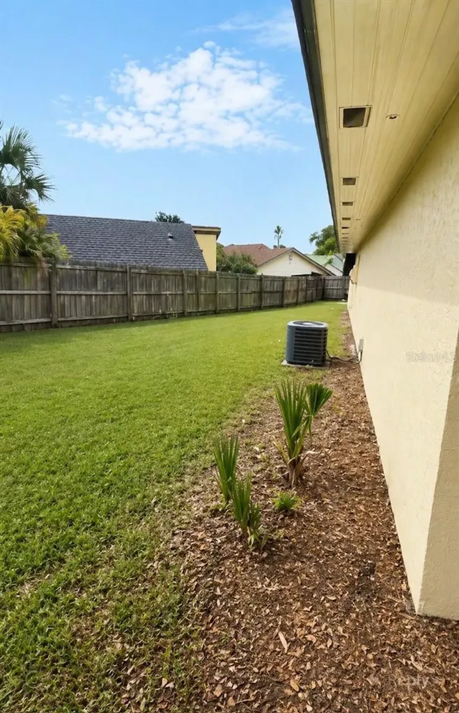 2203 Silver Pines Place Orlando FL 32808