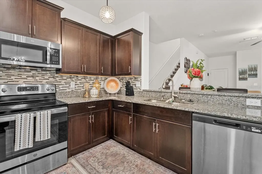 10426 Shady Preserve Drive Riverview FL 33578