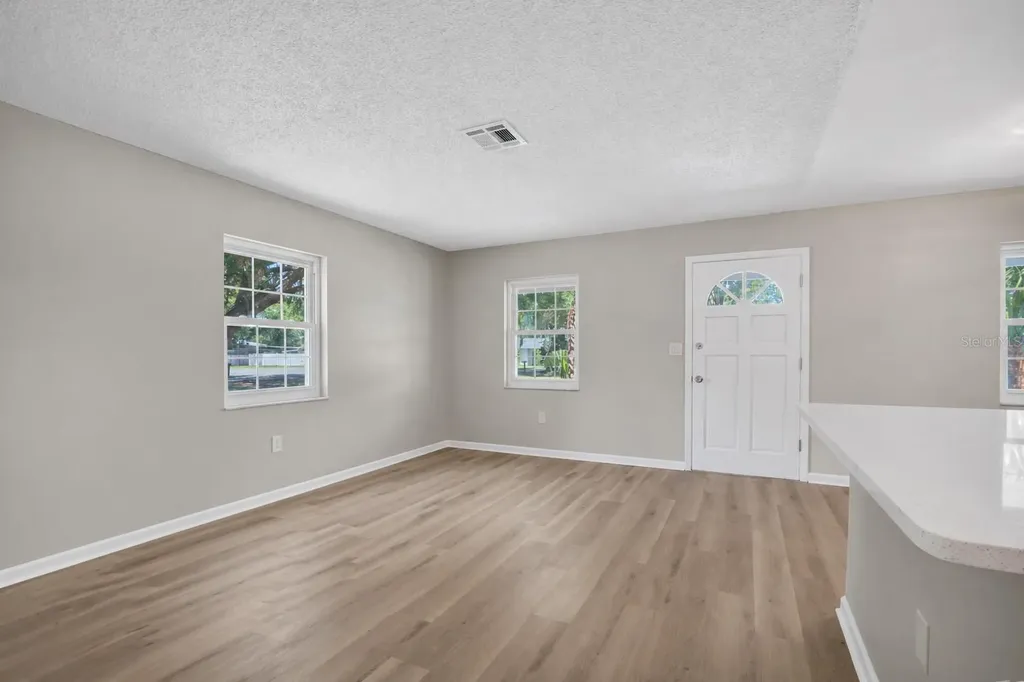 112 Amy Circle Lakeland FL 33809