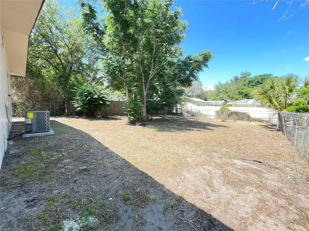 2015 6th Street NE Winter Haven FL 33881