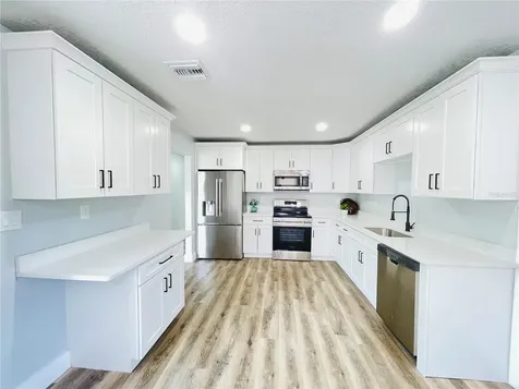 2015 6th Street NE Winter Haven FL 33881