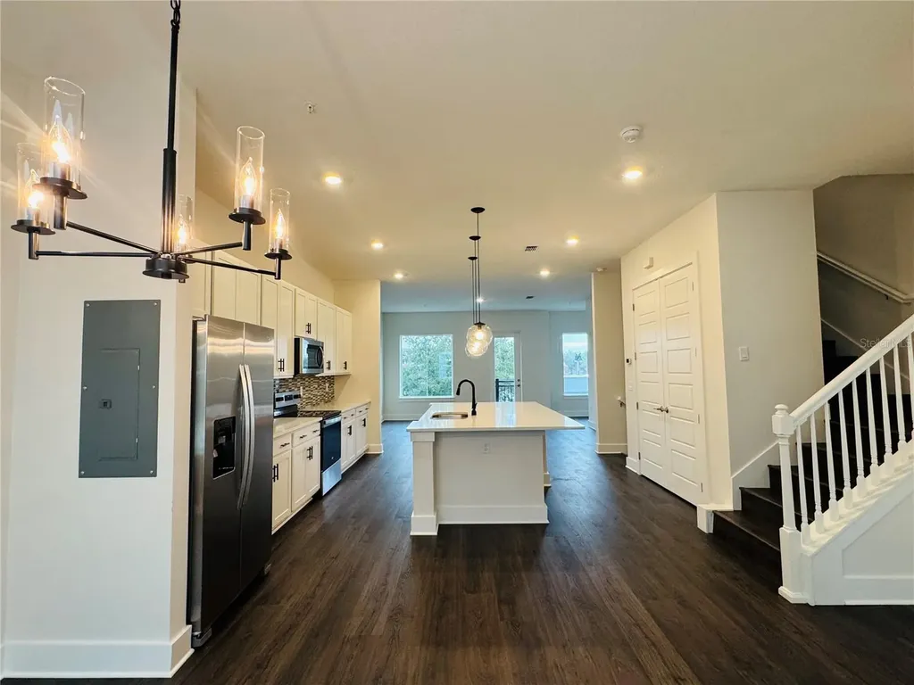 328 Center Lake Lane Oviedo FL 32765