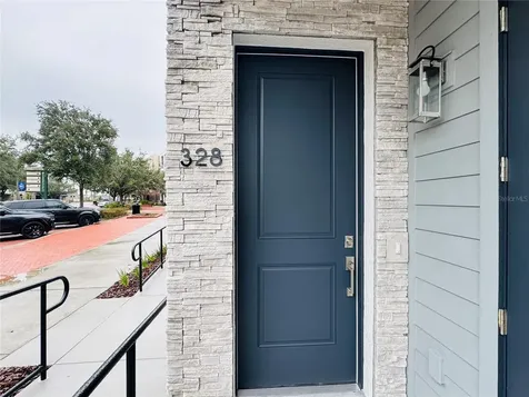 328 Center Lake Lane Oviedo FL 32765
