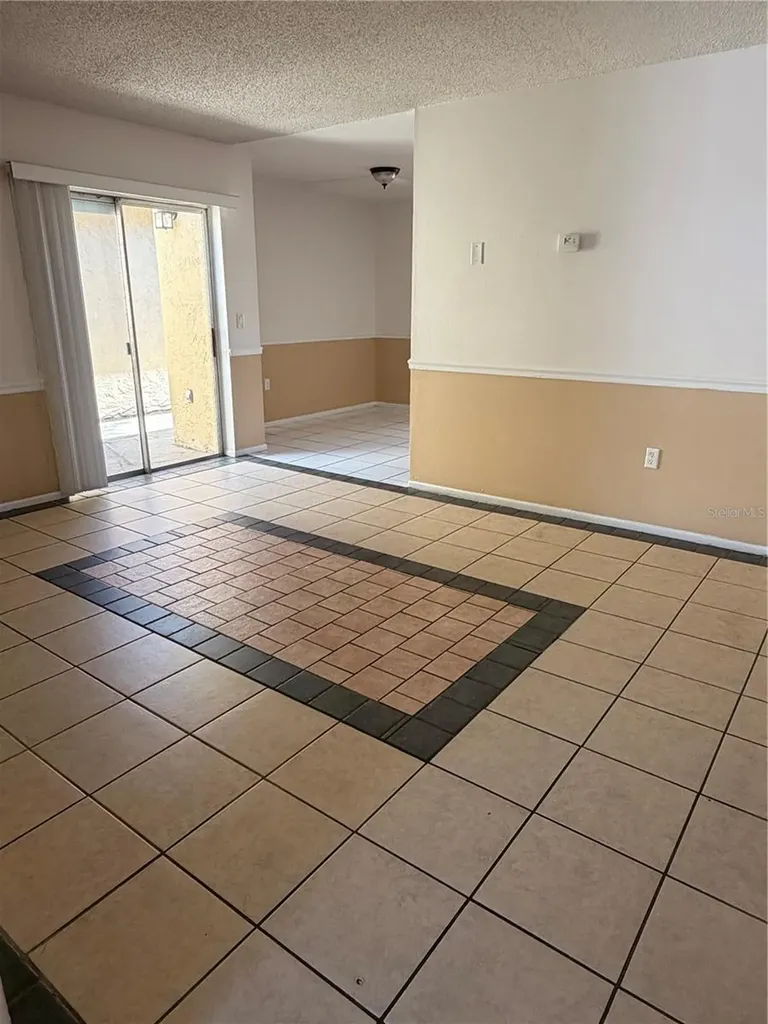 1275 Woodman Way Orlando FL 32818