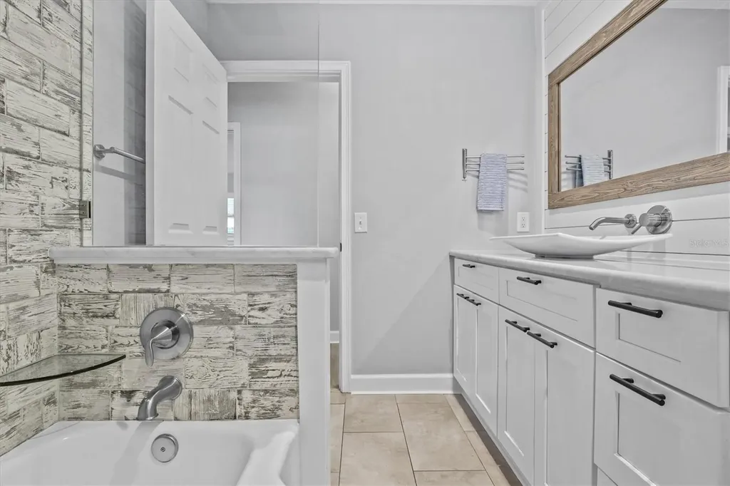 783 Manor Drive W Dunedin FL 34698