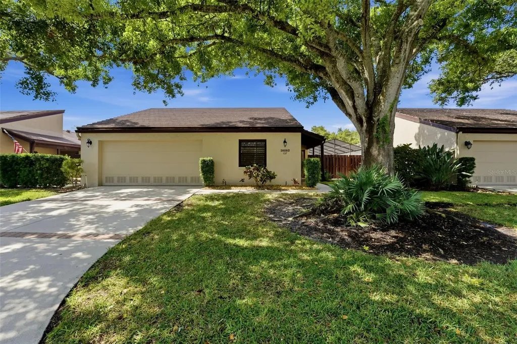 3692 Glen Oaks Manor Drive Sarasota FL 34232