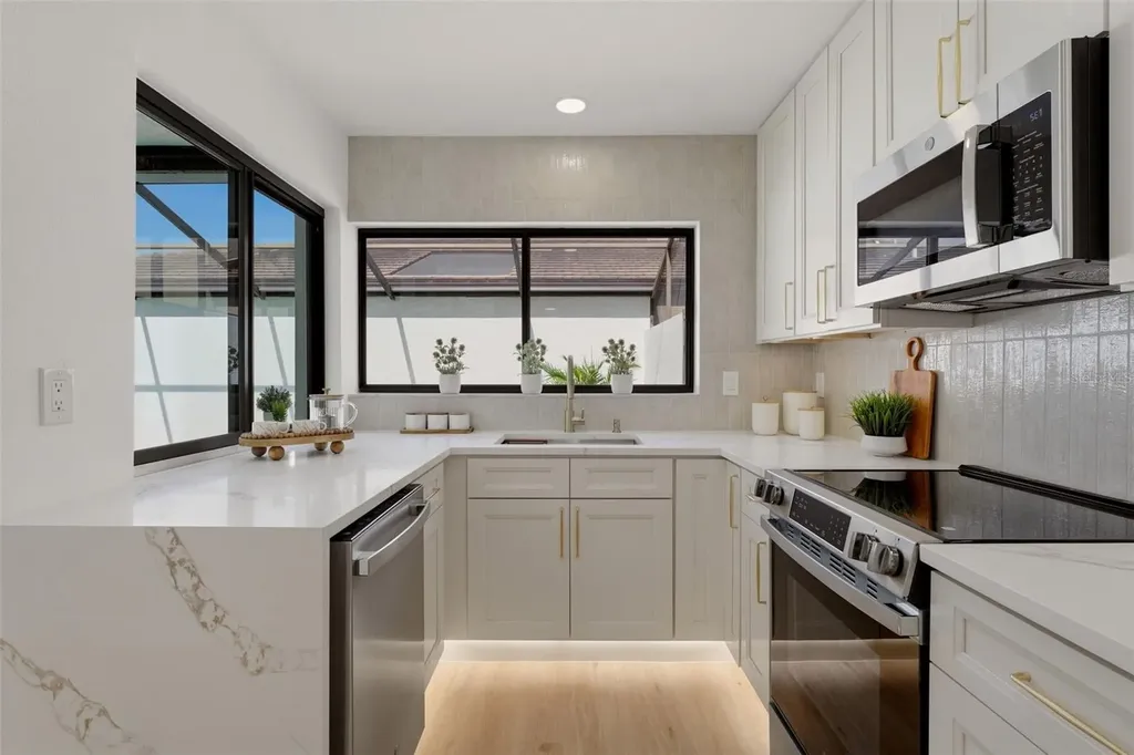 3692 Glen Oaks Manor Drive Sarasota FL 34232