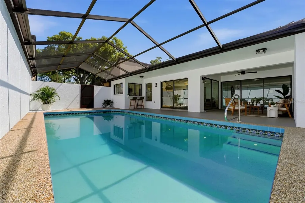 3692 Glen Oaks Manor Drive Sarasota FL 34232