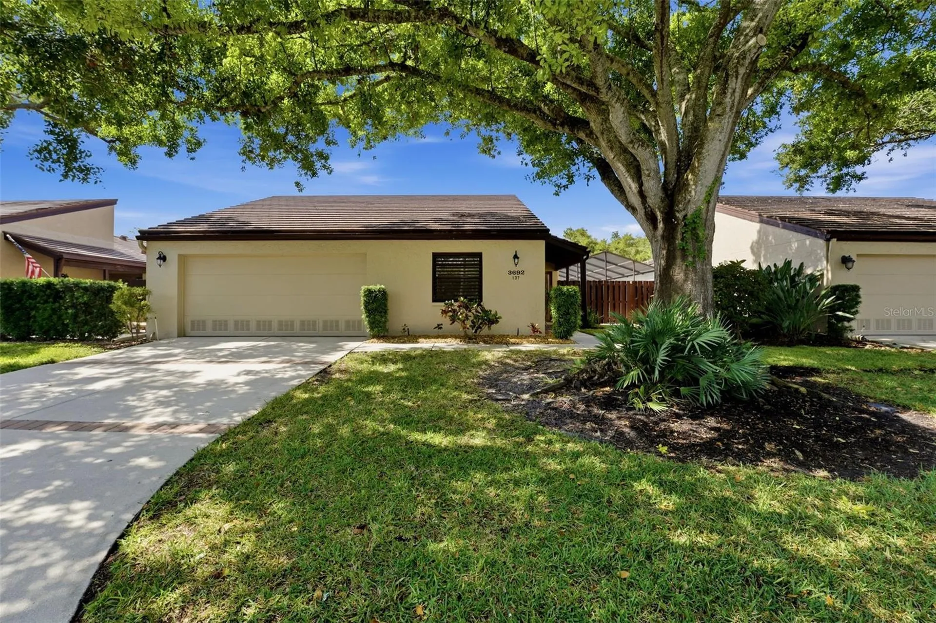 3692 Glen Oaks Manor Drive Sarasota FL 34232