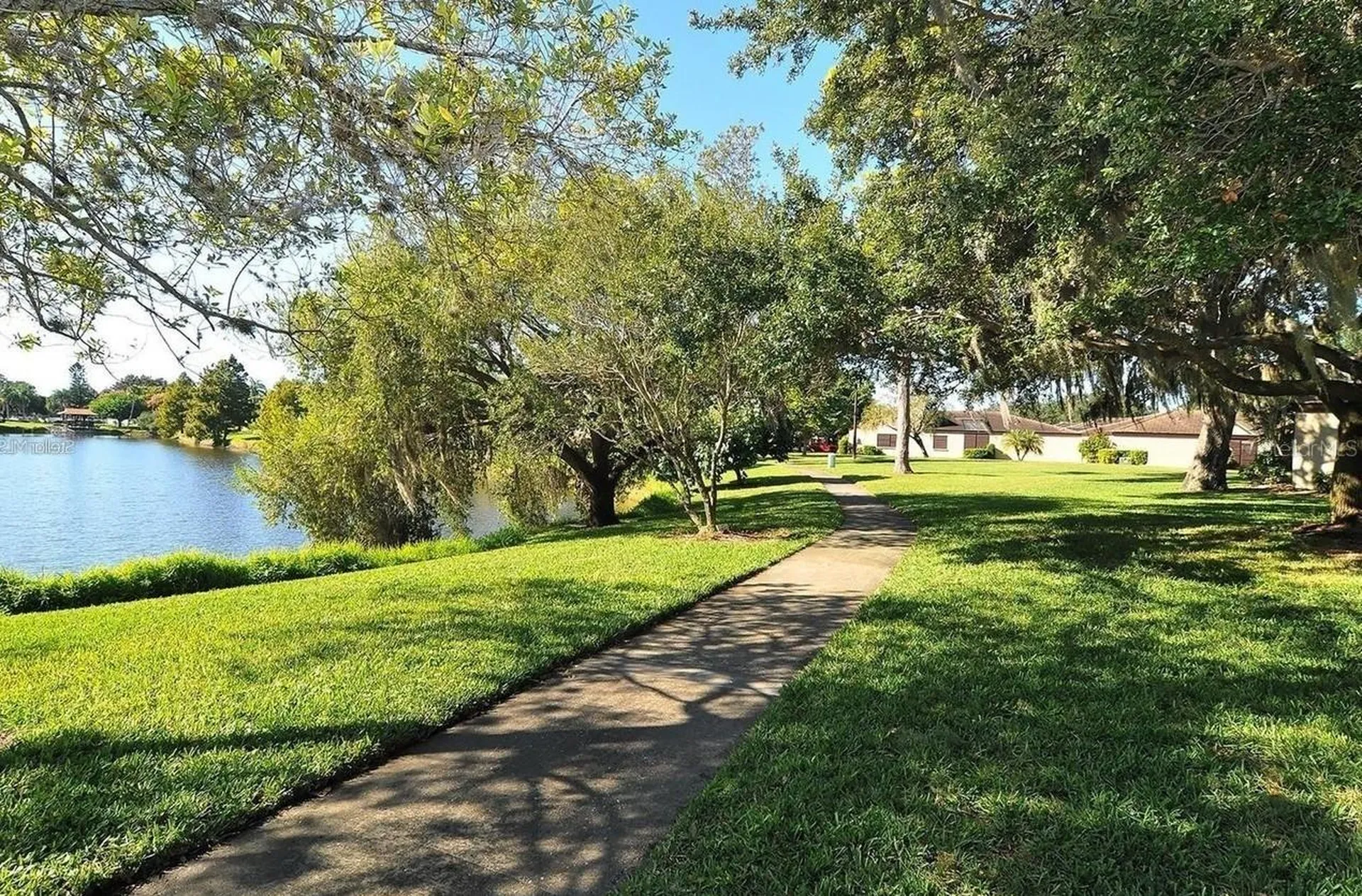 3692 Glen Oaks Manor Drive Sarasota FL 34232